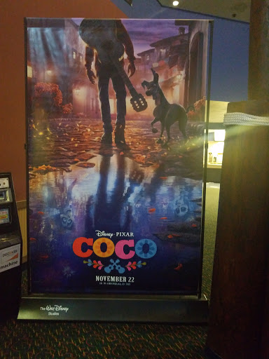 Movie Theater «Regal Cinemas Hamilton Commons 14», reviews and photos, 4215 E Black Horse Pike, Mays Landing, NJ 08330, USA