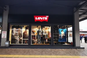 Levi's image