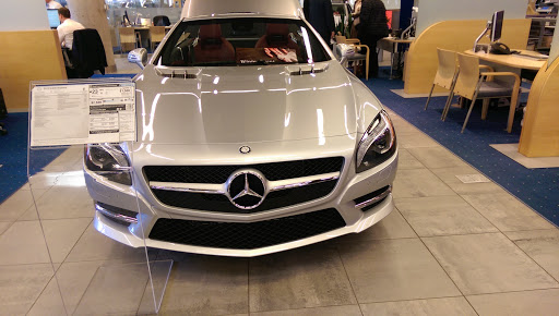 Mercedes Benz Dealer «Mercedes-Benz Manhattan», reviews and photos, 770 11th Ave, New York, NY 10019, USA