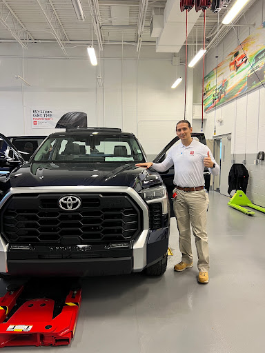 Toyota Dealer «Koons Arlington Toyota», reviews and photos, 4045 Lee Hwy, Arlington, VA 22207, USA