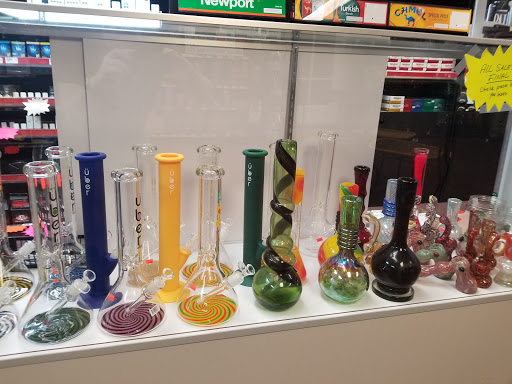 Tobacco Shop «Discount Smoke Shop», reviews and photos, 1169 N 2nd St, Springfield, IL 62702, USA