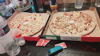 Plats et boissons du Pizzas à emporter Fast Pizza Lille - n°16