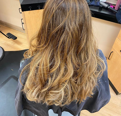 Hair Salon «Holiday Hair», reviews and photos, 637 Lombard Rd, Red Lion, PA 17356, USA