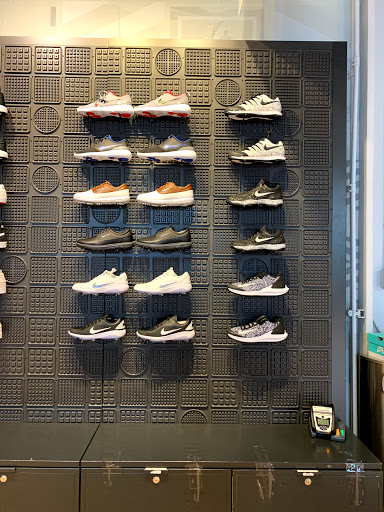Clothing Store «Nike The Grove», reviews and photos, 189 The Grove Dr, Los Angeles, CA 90036, USA