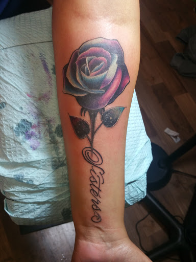 Tattoo Shop «Hallows Eve Tattoo», reviews and photos, 1081 E Main St, Palmyra, PA 17078, USA