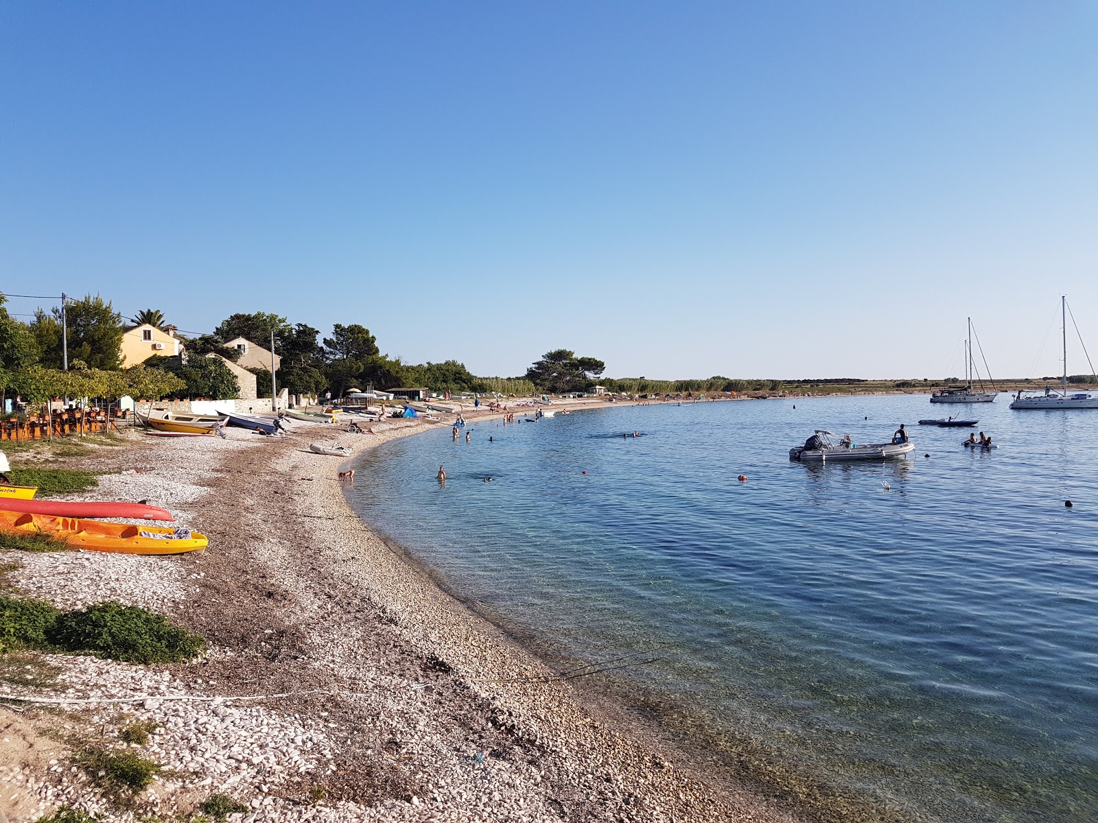 Luka Unije'in fotoğrafı geniş ile birlikte