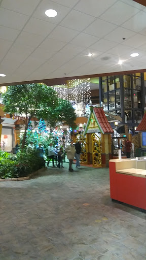 Shopping Mall «Valley West Mall», reviews and photos, 1551 Valley W Dr, West Des Moines, IA 50266, USA