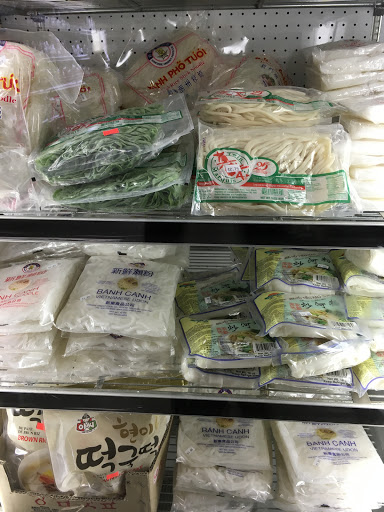 Asian Grocery Store «Dragon Supermarket», reviews and photos, 40 S Reynolds Rd, Toledo, OH 43615, USA