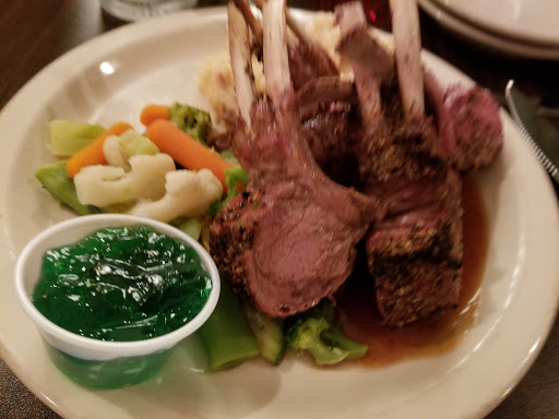 American Restaurant «The Brass Lantern Restaurant and Lounge», reviews and photos, 79 Chestnut Hill Rd, Crossville, TN 38555, USA