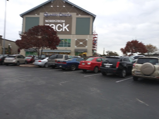 Movie Theater «Regal Cinemas Alamo Quarry 16», reviews and photos, 255 E Basse Rd, San Antonio, TX 78209, USA