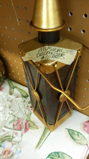 Flea Market «Springfield Flea Market & Gifts», reviews and photos, 1325 E Trafficway St, Springfield, MO 65802, USA