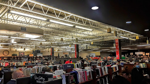 Christian Book Store «Baker Book House Co», reviews and photos, 2768 E Paris Ave SE, Grand Rapids, MI 49546, USA