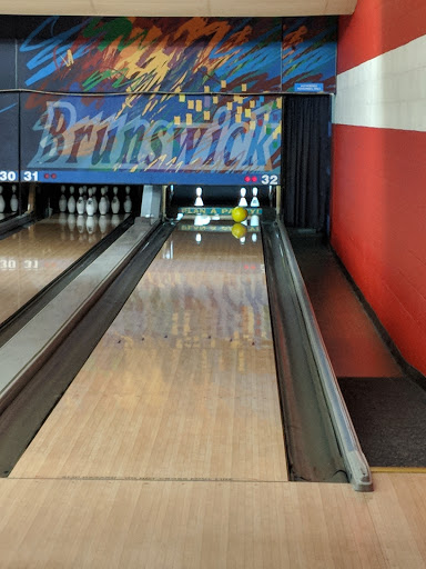 Bowling Alley «Brunswick Zone Doverama Lanes», reviews and photos, 1600 S Governors Ave, Dover, DE 19904, USA
