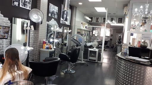 Peluquería CHARLES DA SILVA FERNANDES S.L. en Castelldefels, Barcelona