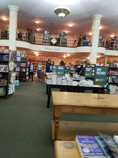 Book Store «Barnes & Noble», reviews and photos, 700 4th St, Santa Rosa, CA 95404, USA