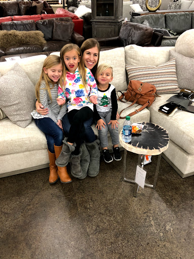 Furniture Store «Leathers Home Furnishings», reviews and photos, 1520 11th Ave NW, Issaquah, WA 98027, USA