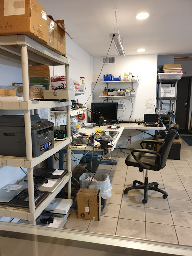 Electronics Repair Shop «Game Time Repairs (Smartphone, Computer and Tablet Repair)», reviews and photos, 24 E Plainfield Rd, Countryside, IL 60525, USA