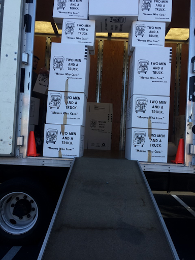 Moving and Storage Service «Two Men and a Truck», reviews and photos, 7039 E 6th St, Scottsdale, AZ 85251, USA