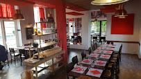Atmosphère du Restaurant La Gare à Le Mesnil-sur-Oger - n°12