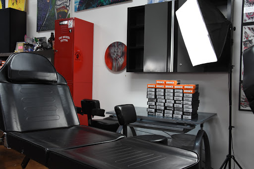 Tattoo Shop «Top Rocker Tattoo», reviews and photos, 16140 N Arrowhead Fountains Center Dr #101, Peoria, AZ 85382, USA