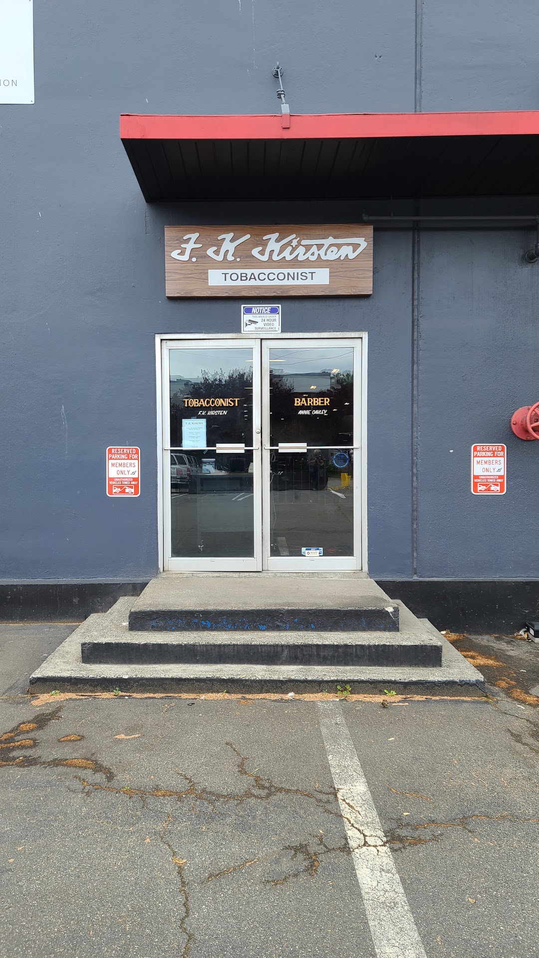 F.K. Kirsten Tobacconist