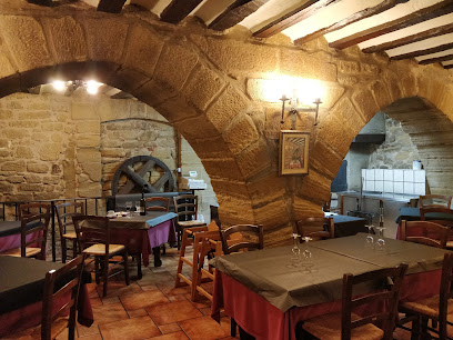 Restaurante Los 4 Arcos - C. Cerca de las Cuarenta, 2, 26330 Briones, La Rioja, Spain