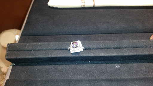 Jewelry Store «Zales - The Diamond Store», reviews and photos, 4325 Glenwood Ave, Raleigh, NC 27612, USA