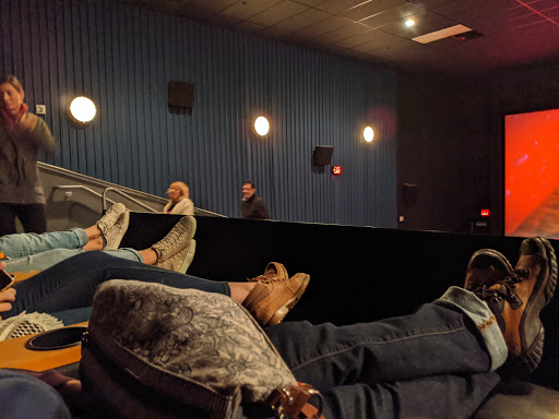 Movie Theater «Regal Cinemas Massillon 12», reviews and photos, 175 Cherry Rd NW, Massillon, OH 44646, USA