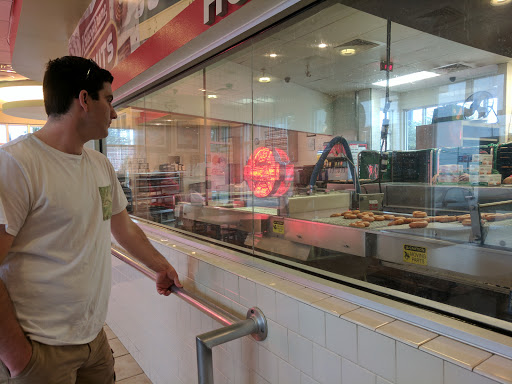 Bakery «Krispy Kreme Doughnuts», reviews and photos, 6627 San Dario Ave, Laredo, TX 78041, USA