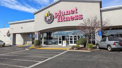 Gym «Planet Fitness», reviews and photos, 4925 Macdonald Ave, Richmond, CA 94805, USA