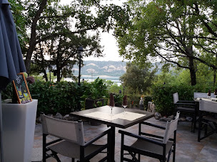 Photo n°41 de Restaurant Le Côté Lac à Les Salles-sur-Verdon ()