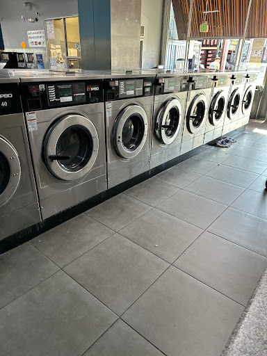 Don Roberto Laundromat image