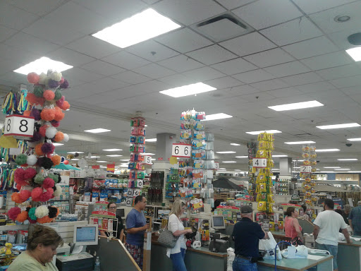 Home Goods Store «Christmas Tree Shops», reviews and photos, 15 Backus Ave Suite 42, Danbury, CT 06810, USA