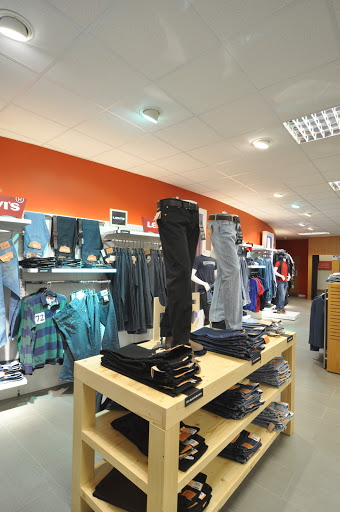 Chinese clothing wholesalers Swansea