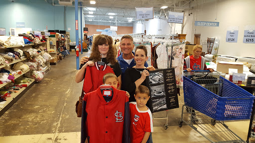 Thrift Store «St. Vincent de Paul Fenton Thrift Store», reviews and photos, 625 Gravois Rd, Fenton, MO 63026, USA