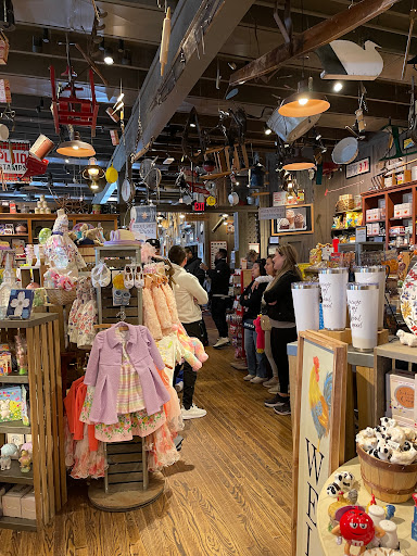 American Restaurant «Cracker Barrel Old Country Store», reviews and photos, 23030 Indian Creek Dr, Sterling, VA 20166, USA