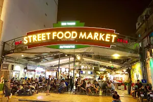Bến Thành Street Food Market image