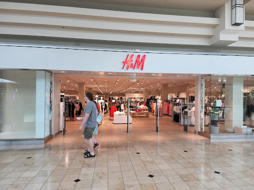 Shopping Mall «Woodland Hills Mall», reviews and photos, 7021 S Memorial Dr, Tulsa, OK 74133, USA