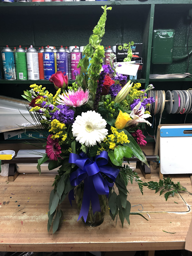 Florist «Irish Rose and GIfts», reviews and photos, 33608 W Seven Mile Rd, Livonia, MI 48152, USA