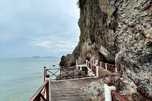 Pantai Bukit Keluang image