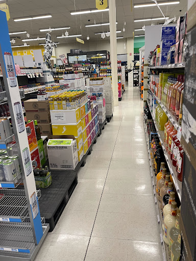 Liquor Store «Connecticut Beverage Mart», reviews and photos, 955 Washington St, Middletown, CT 06457, USA