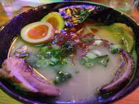 Soupe du Restaurant de nouilles (ramen) Subarashi ramen 鬼金棒 à Paris - n°2