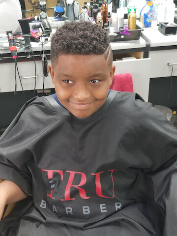 Barber Shop «Tru II You Barber & Beauty Salon», reviews and photos, 5365 W 10th St, Indianapolis, IN 46224, USA