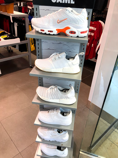 Shoe Store «Champs Sports», reviews and photos, 1201 Boston Post Rd, Milford, CT 06460, USA