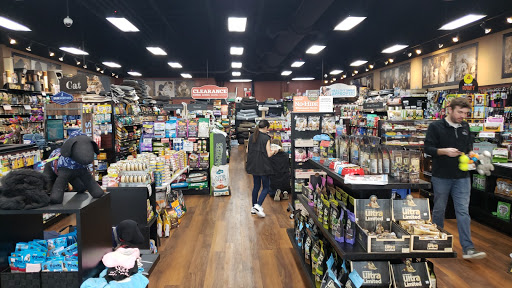 Pet Store «Pet Valu», reviews and photos, 4904 Edgmont Ave, Brookhaven, PA 19015, USA