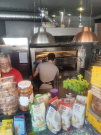 Atmosphère du Pizzas à emporter pizzeria Pizza du Monde à Orange - n°5