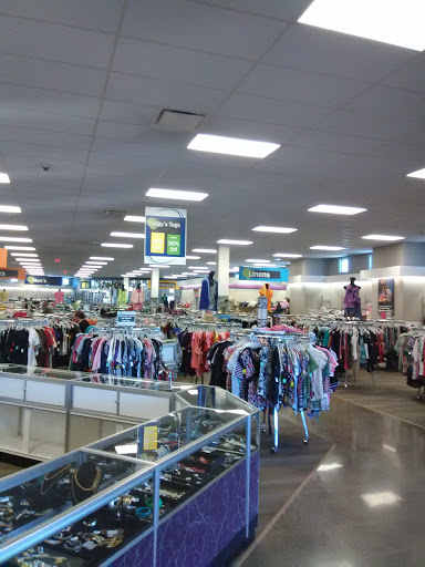 Thrift Store «Discover Goodwill Circle Retail Center», reviews and photos, 2007 S Circle Dr, Colorado Springs, CO 80906, USA