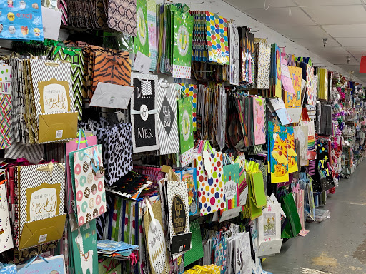 Thrift Store «Thrift & Dollar Mart», reviews and photos, 1915 E Park Row Dr, Arlington, TX 76010, USA