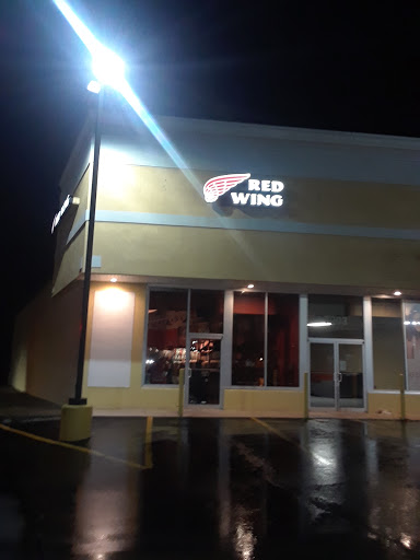 Red Wing Shoe Store, 7901 Brewerton Rd, Cicero, NY 13039, USA, 