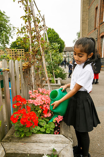 Manor Primary School & Nursery - London